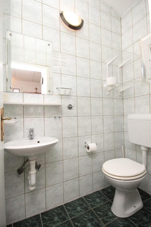 Apartments With A Parking Space Preko, Ugljan - 8224 ภายนอก รูปภาพ