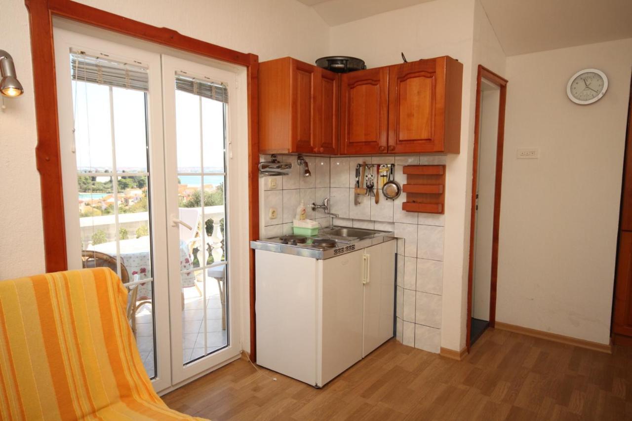 Apartments With A Parking Space Preko, Ugljan - 8224 ภายนอก รูปภาพ
