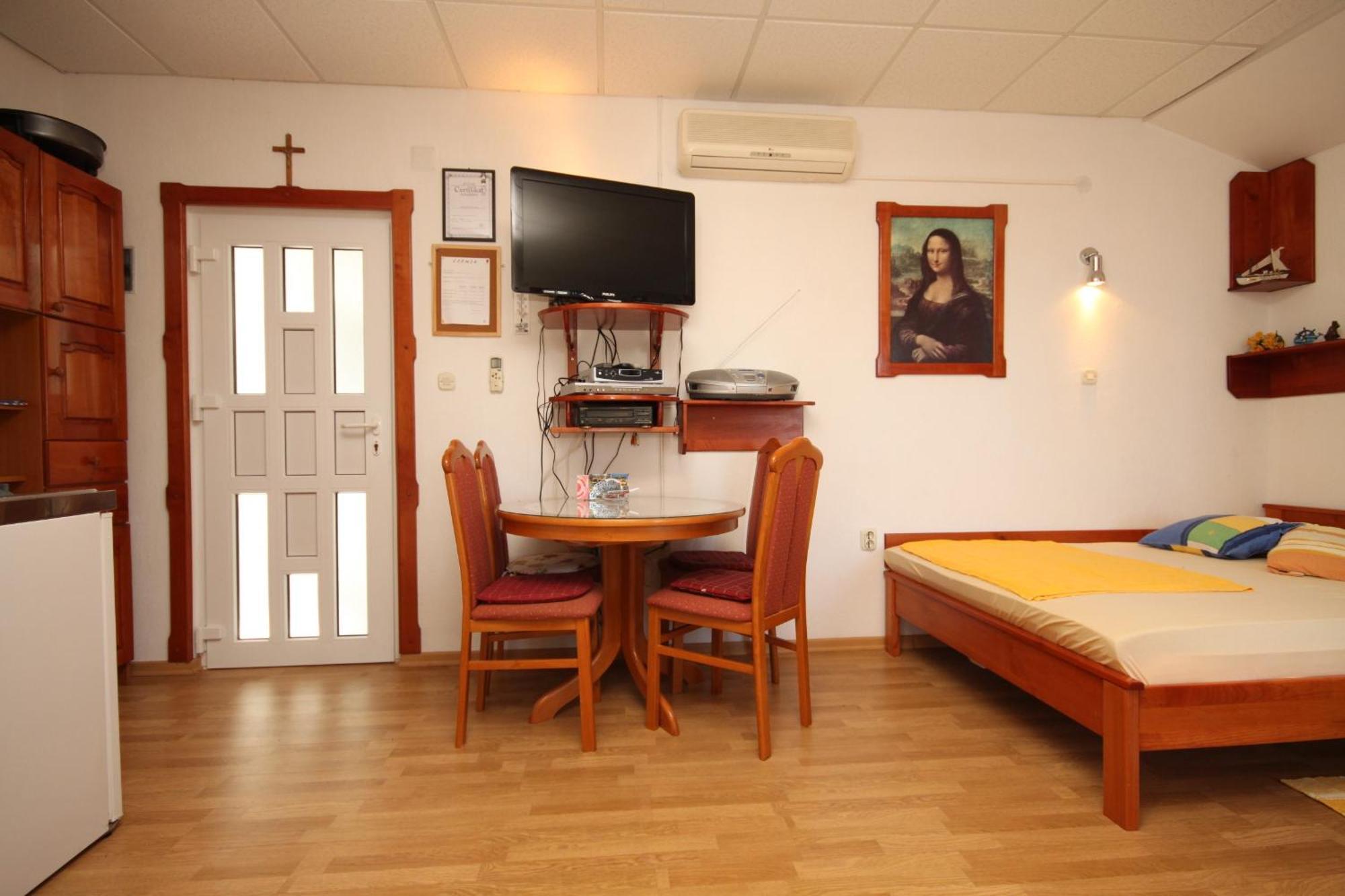 Apartments With A Parking Space Preko, Ugljan - 8224 ห้อง รูปภาพ